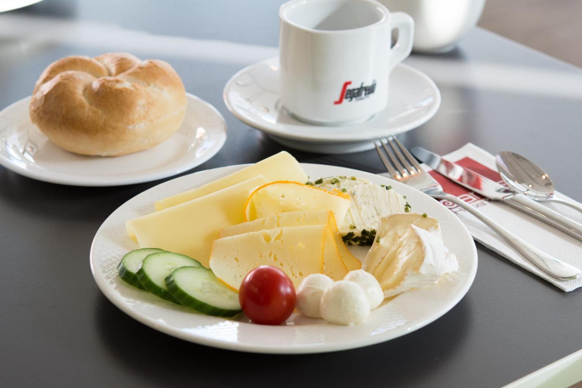 Arte Hotel Krems Екстериор снимка