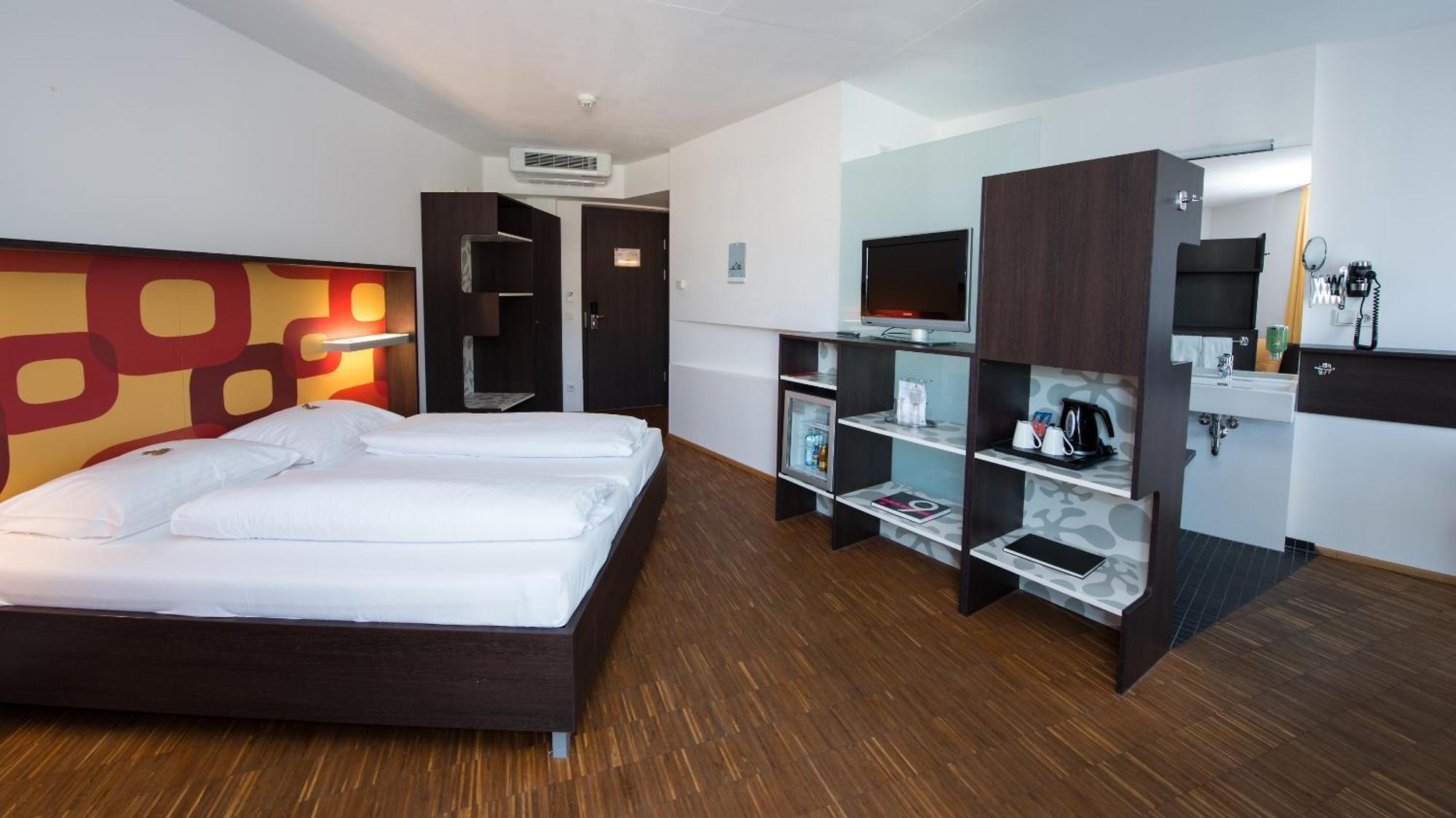 Arte Hotel Krems Екстериор снимка