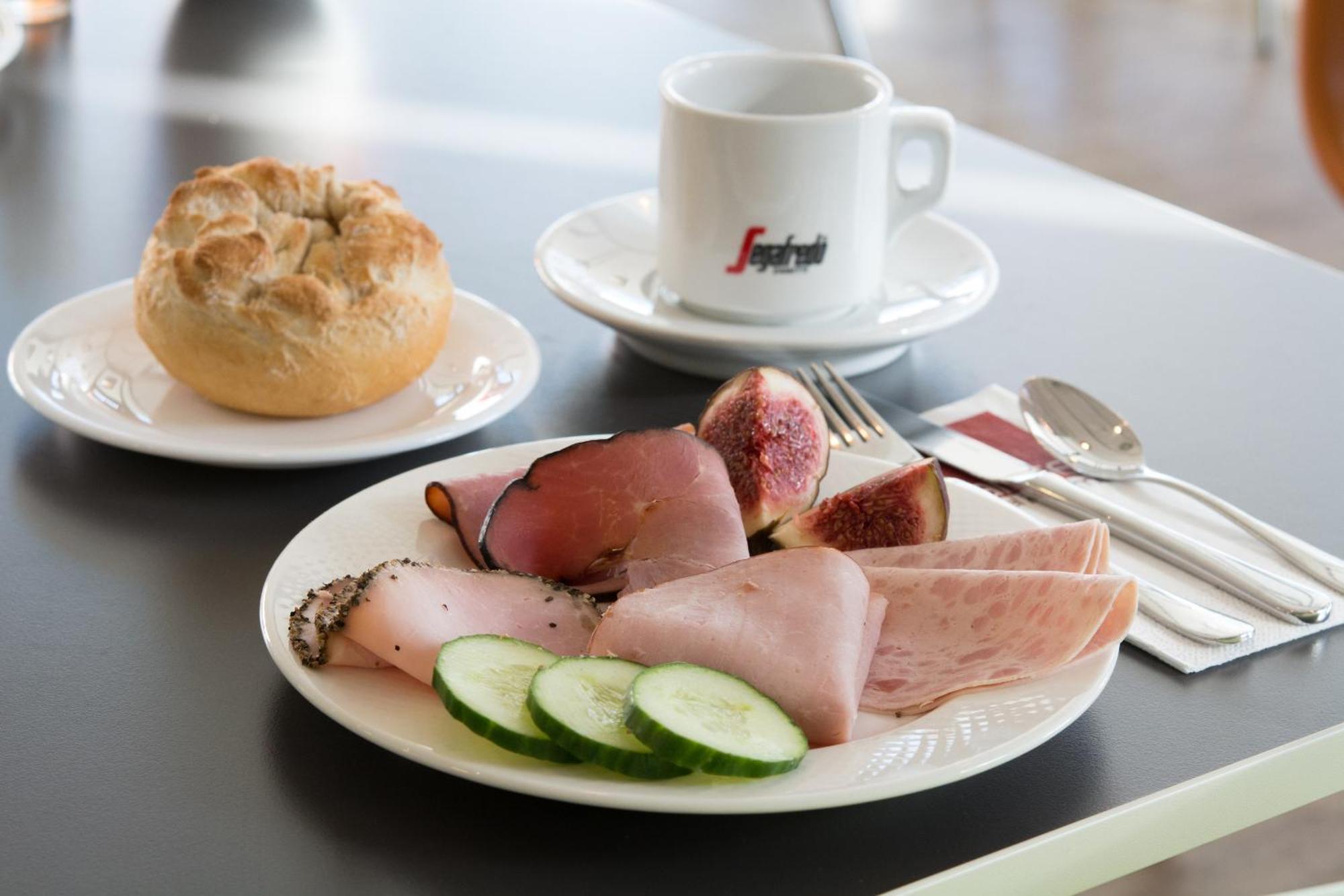 Arte Hotel Krems Екстериор снимка