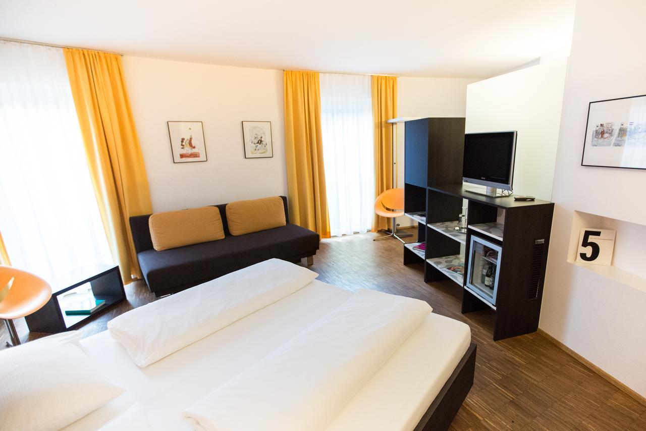 Arte Hotel Krems Екстериор снимка